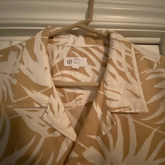 Gap Linen Cotton Resort Shirt - Picture 2 of 9